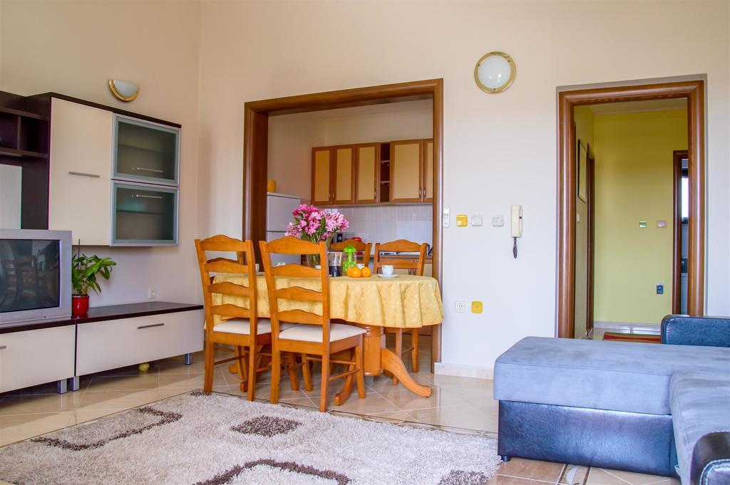 Apartment Roko อูมัค ภายนอก รูปภาพ
